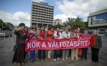 Egyenlő munkáért egyenlő bért a nőknek!