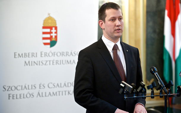 Fülöp Attila: erősödnek a nemzetiségi intézmények