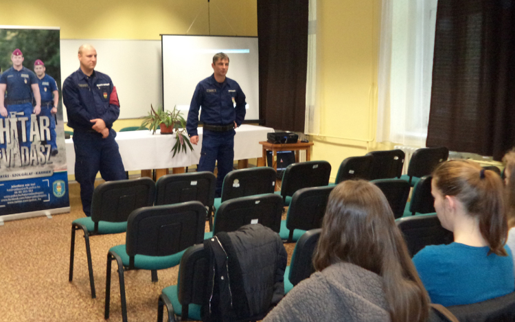 Nyílt nappal zárult a toborzók hete