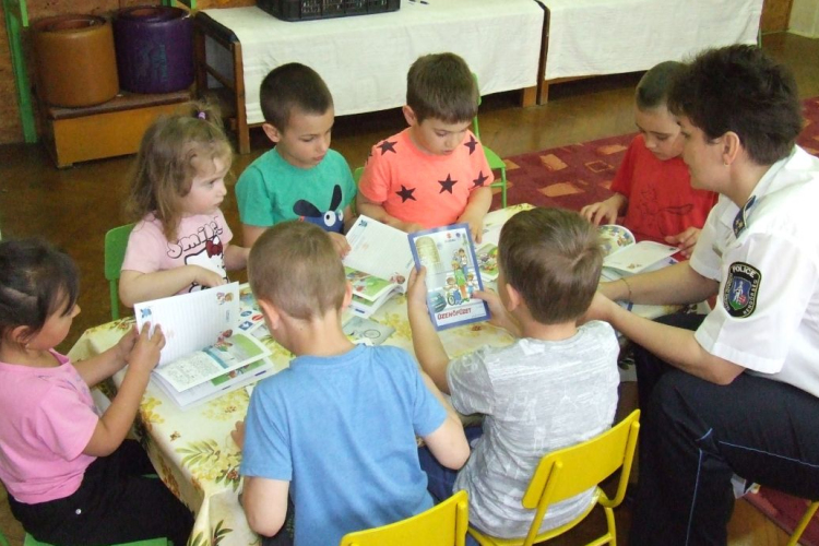 Balesetmegelőzésről kicsiknek