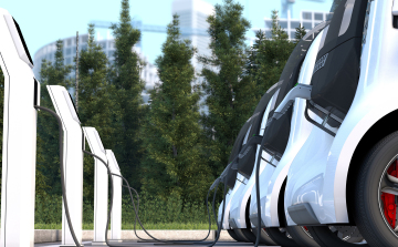 EY: Európában 2030-ra várható az elektromos járművek piaci áttörése.