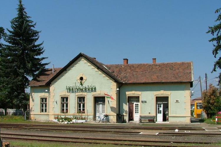 Segélyszállítmány az ipolytarnóci árvízkárosultaknak