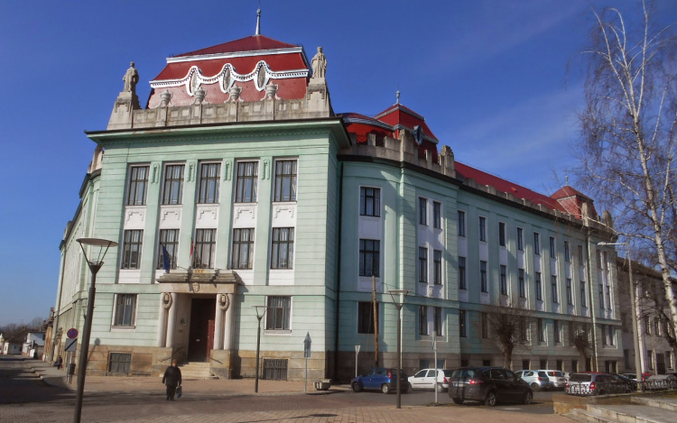 Az új kódexek alkalmazására készülnek a bíróságok