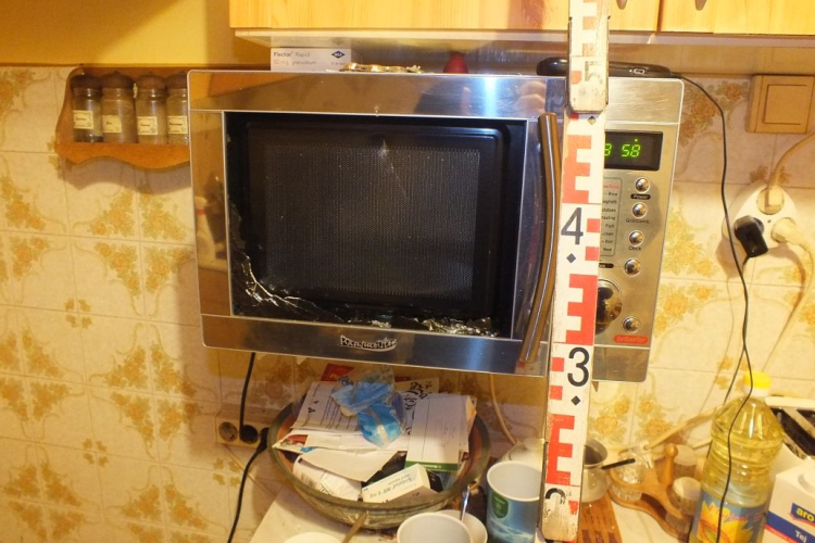 Tört-zúzott a házban