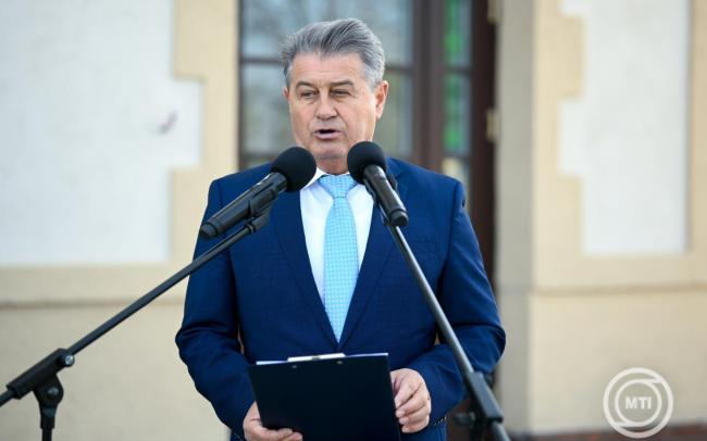 Több mint harminc vasútállomás újul meg az országban