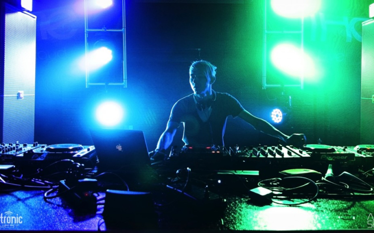 Elektronikus zenei fesztivált rendeznek Szécsényben