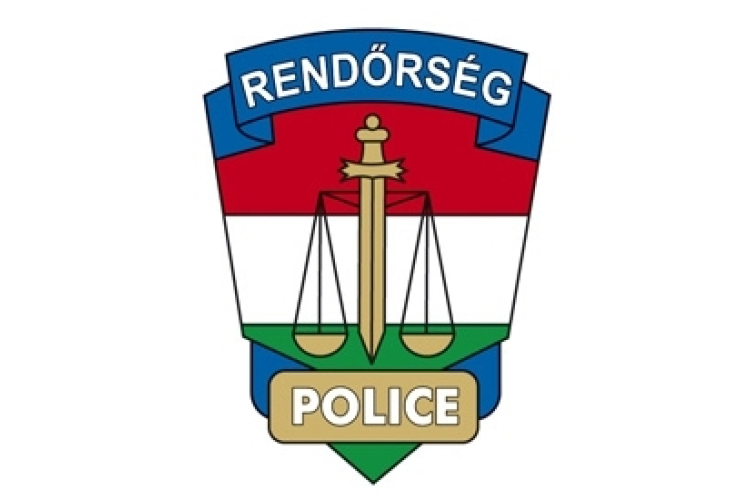 Családi házba tört be Kazáron