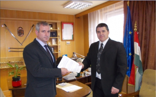 Megóvják a rendőrök a futballpályákat