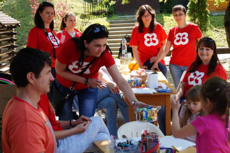 Gyermekprogramot tartottak a banki önkéntesek