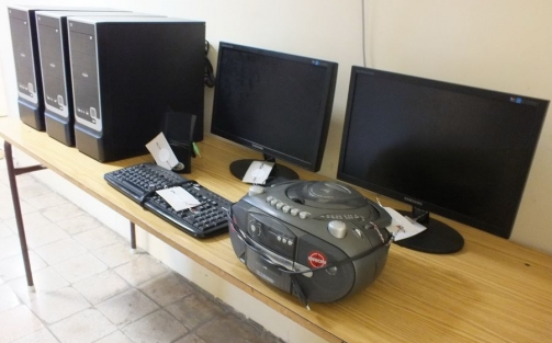 Rendőrkézen a Tanoda fosztogatói