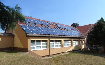 Napelemek Bercel község önkormányzatának épületein