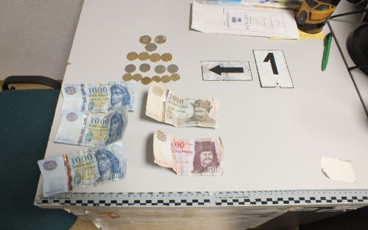 Kirabolt egy férfit Pásztón