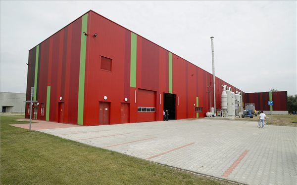 Gumihulladékot hasznosító üzemet hoztak létre Bátonyterenyén