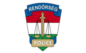 Internetes fiókokat tört fel