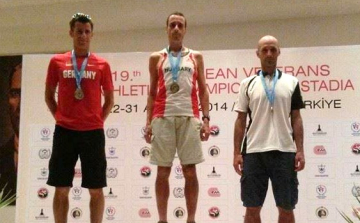 Bravúros balassagyarmati érem