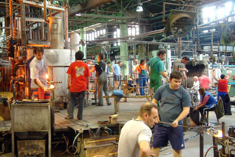 Szakemberképzés a Salgótarjáni Öblösüveggyárban - 1987