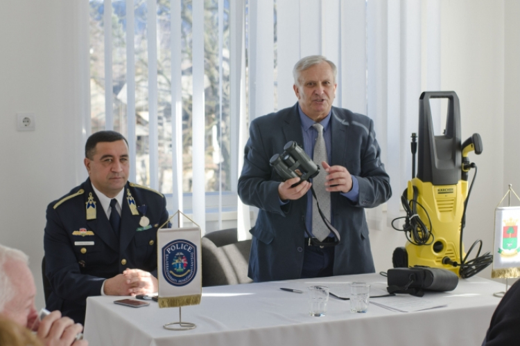 Új technikai eszközök a rendőrőrsnek