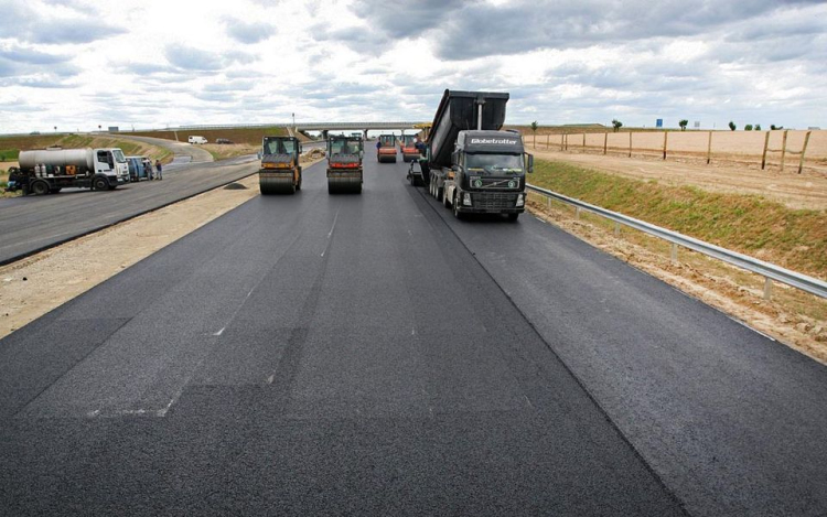 Már keresik a 21-es további két szakaszának kivitelezőjét