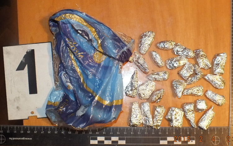 Új pszichoaktív anyagot adott át