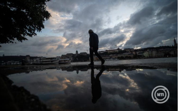 Meteorológia: hétfőn hevesebb zivatarok lehetnek szinte az egész országban