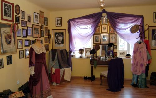 Megnyitják a Tolnay Klári Emlékházat Mohorán