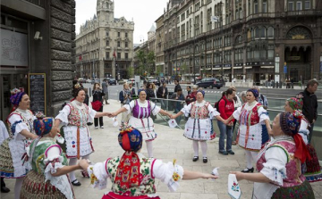 Bujáki bemutatkozás Budapesten