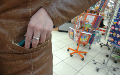 Szabálysértők őrizetben