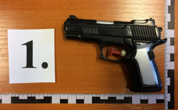 Játékpisztollyal akart rabolni - Videó