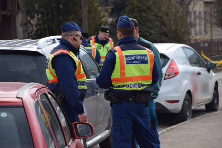 Ellenőrzések az utakon