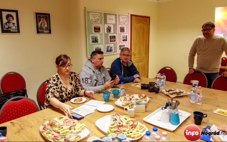  Sajtóreggeli - Nógrád Vármegyei Civil Központ