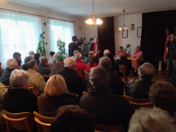 Szanyi Tibor: Orbánék kifosztották az országot