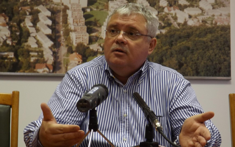 Miért nem jutott pofapénz Salgótarjánnak?