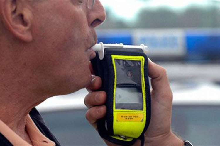 Ittas vezetők, elszíneződött alkoholszondák