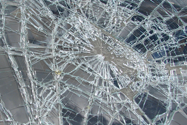Betörte az ablaküveget