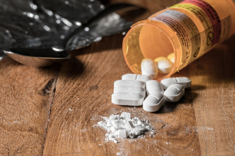 Új pszichoaktív anyaggal kereskedett