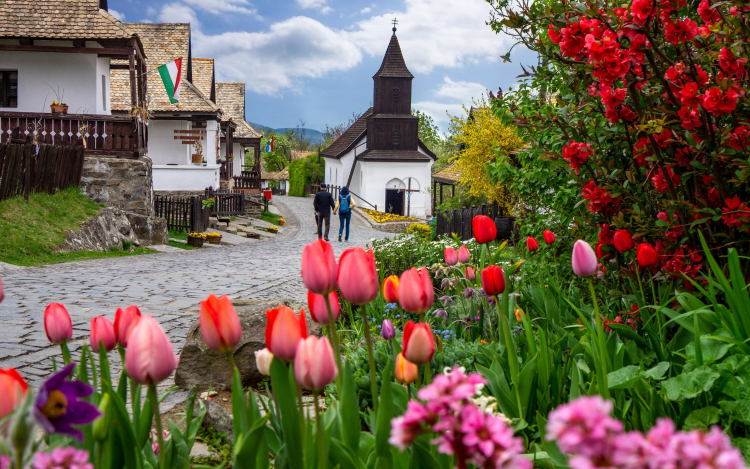 Újra várja a vendégeket a világörökségi Hollókő