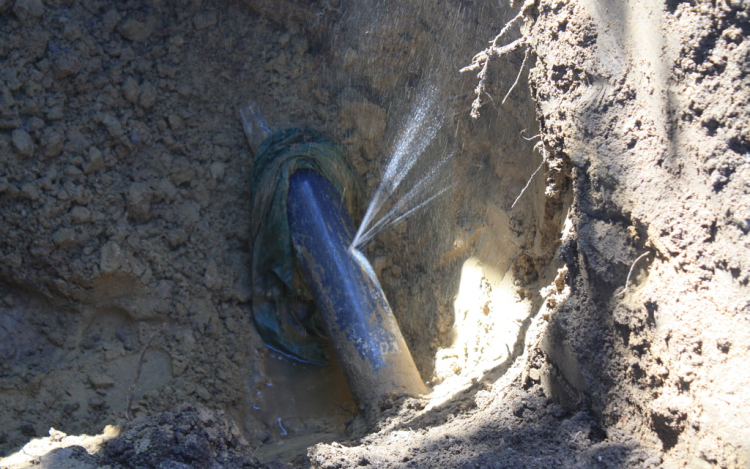 Pincéket öntött el a víz Balassagyarmaton