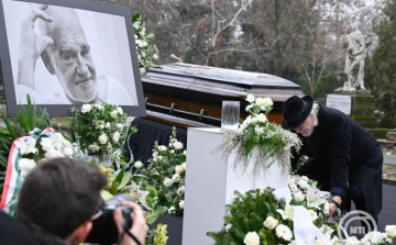 Végső búcsút vettek Tarr Bélától