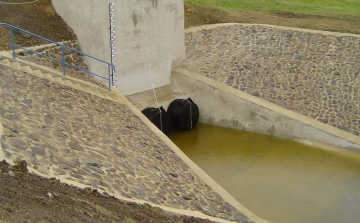 Fúrnak az Ipoly alatt