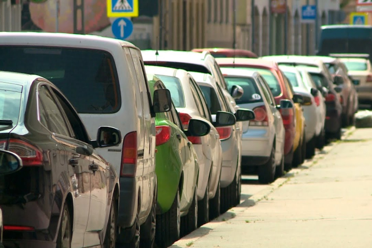 VÁROSFEJLESZTÉSI PROGRAM - 12. Parkolási problémák megoldása