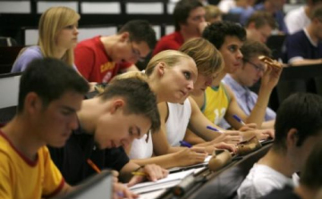 Fontos vállalkozás volt az oktatás átalakítása