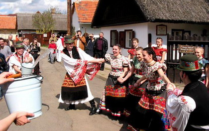 Húsvéti fesztivál Hollókőn