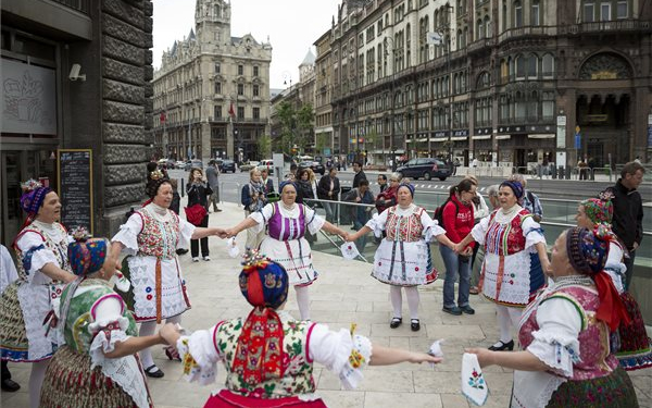 Bujáki bemutatkozás Budapesten