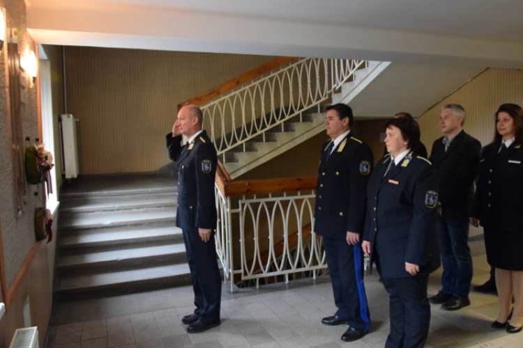 Hősi halottaikra emlékeztek