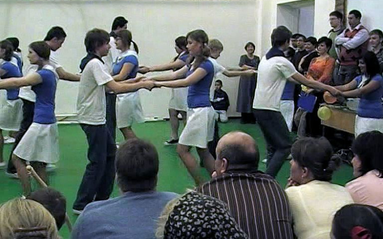 Átadták a felújított művelődési házat Vanyarcon