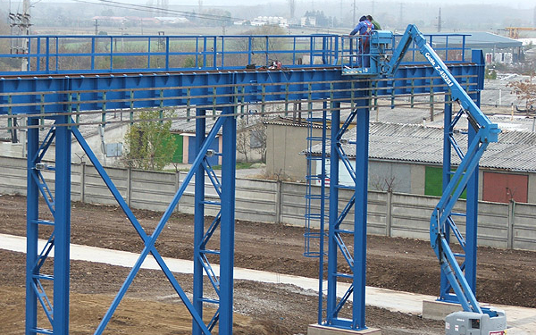 Acélszerkezetgyártó üzemet adtak át Bátonyterenyén