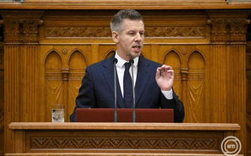 Magyar Péter: hétfőn az Országgyűlés elfogadja az alaptörvény 17. módosítását