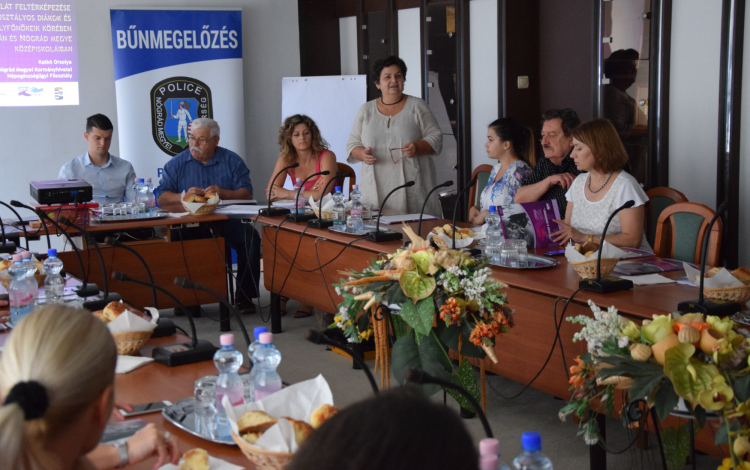 Rendhagyó kábítószerügyi egyeztető fórum Salgótarjánban