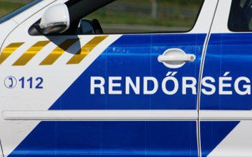 Lopáson érték tetten a körözött személyt