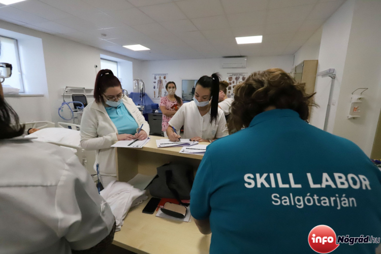 Vizsgafelkészítő programsorozat a Skill laborban.